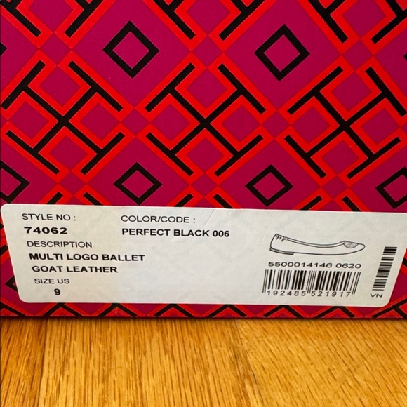 Tory Burch Logo Ballet Flats size 9 - Picture 2 of 7
